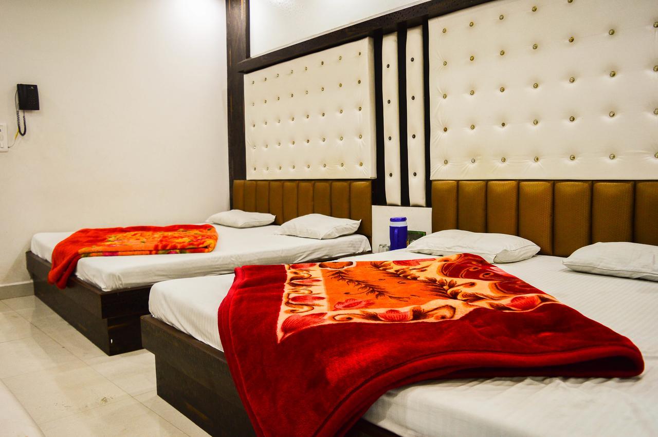 Hotel Shree Dwarkadhish Palace Ujjain Exterior photo