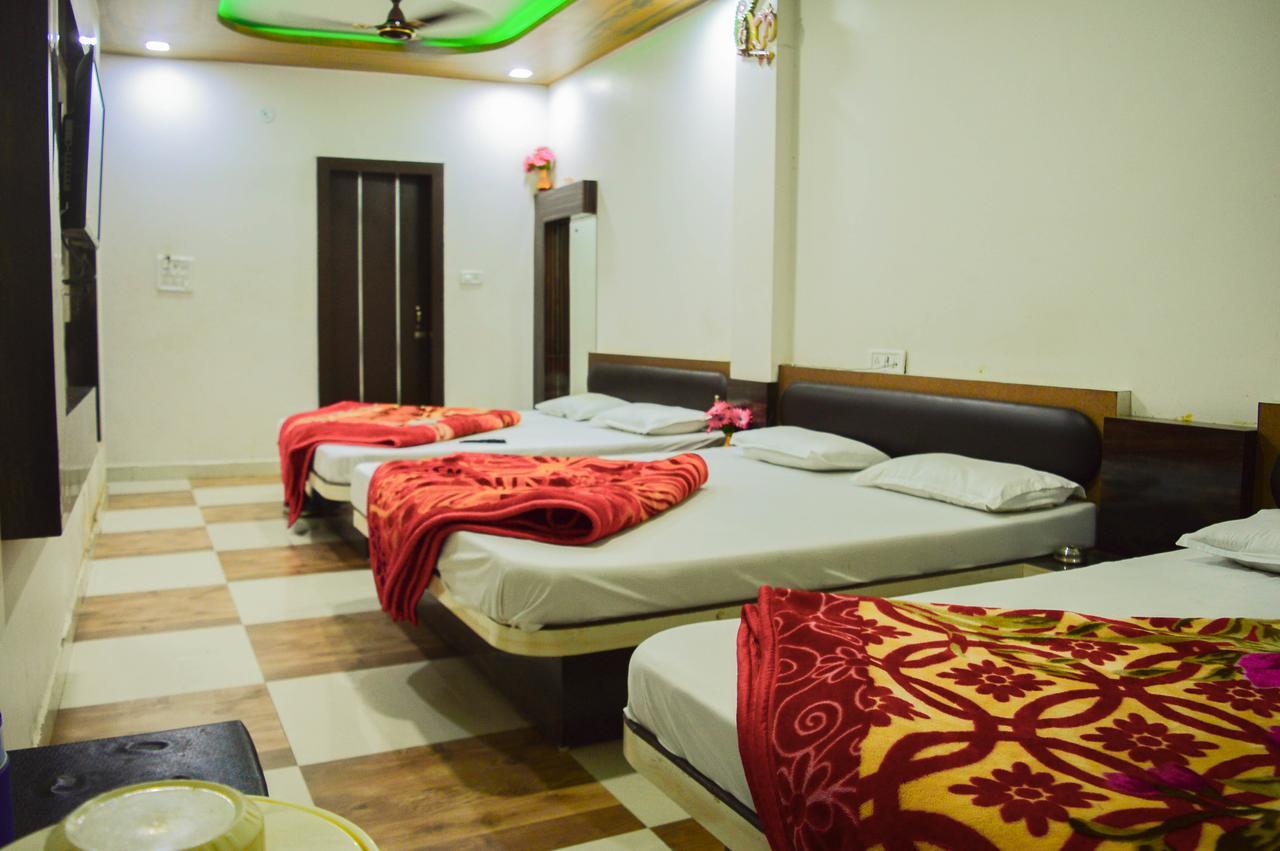 Hotel Shree Dwarkadhish Palace Ujjain Exterior photo